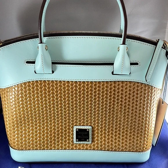 New!! Dooney And Bourke Domed Satchel